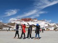 带家人旅游西藏需要多少钱？5月一家人在西藏玩一趟花费多少钱？